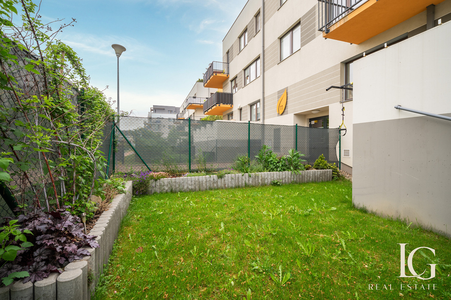 Prodej bytu 2+kk 52 m² — photo 2