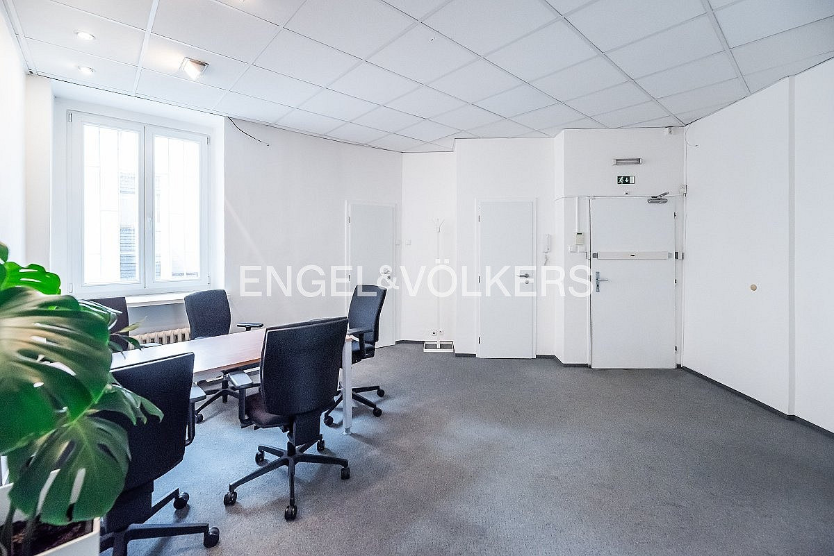 Pronájem kanceláře 41 m² – fotografie 3