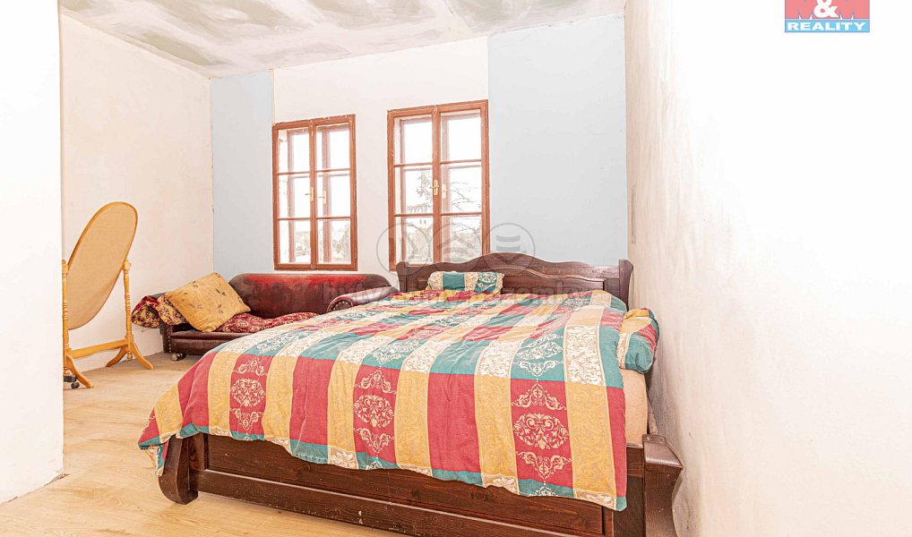 Prodej ubytovacího objektu 983 m², Žáky – náhled fotky 9