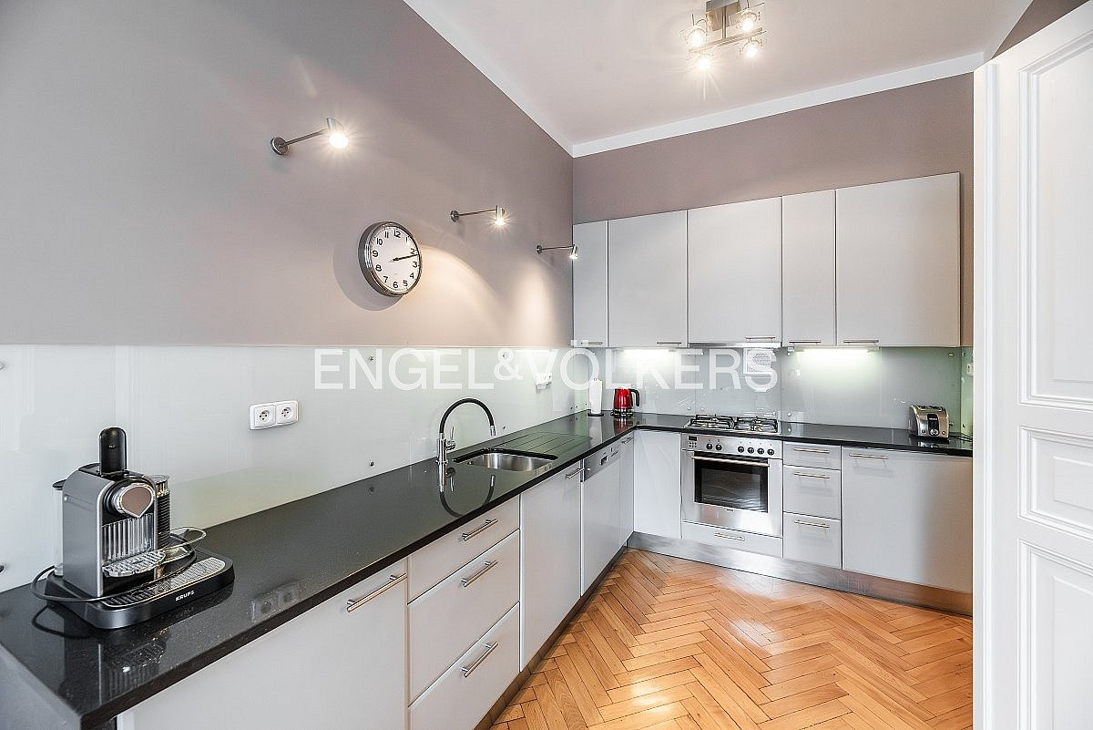 Pronájem bytu 3+1 120 m² – fotografie 2