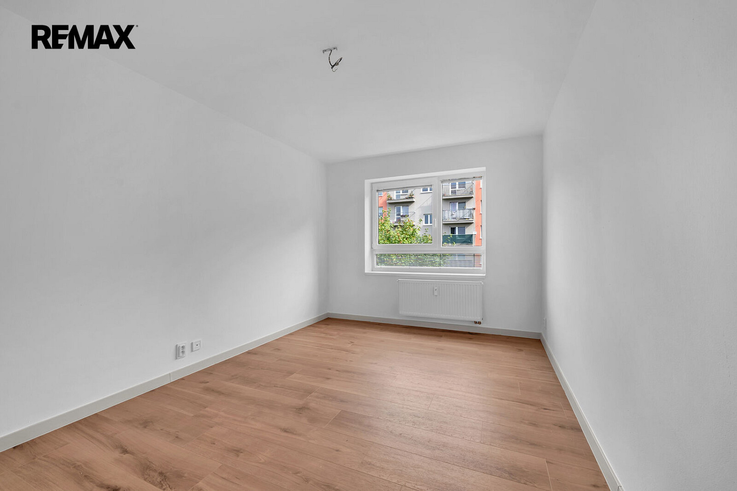Pronájem bytu 3+kk 46 m² – fotografie 2