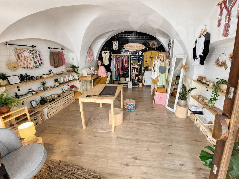 Prodej obchodních prostor 49 m²