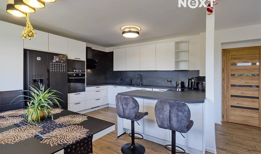 Prodej domu 212 m² s pozemkem 1 302 m², Lužec nad Cidlinou – náhled fotky 3