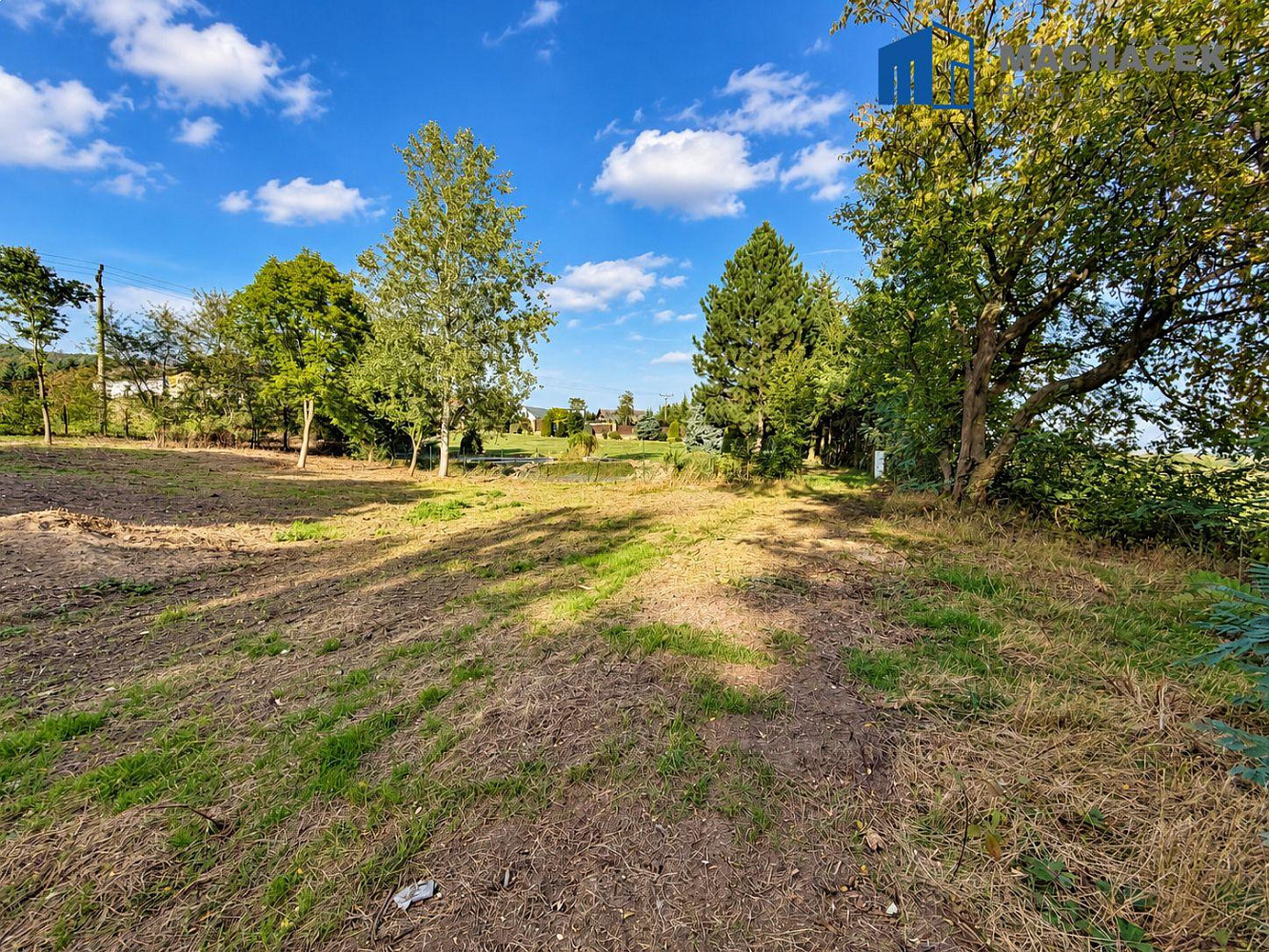 Prodej stavebního pozemku 1 640 m² – fotografie 5