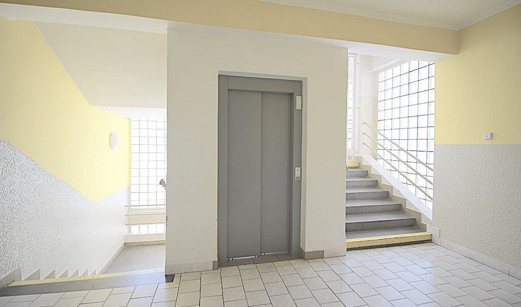 Pronájem kanceláře 612 m², Karlovy Vary – náhled fotky 4
