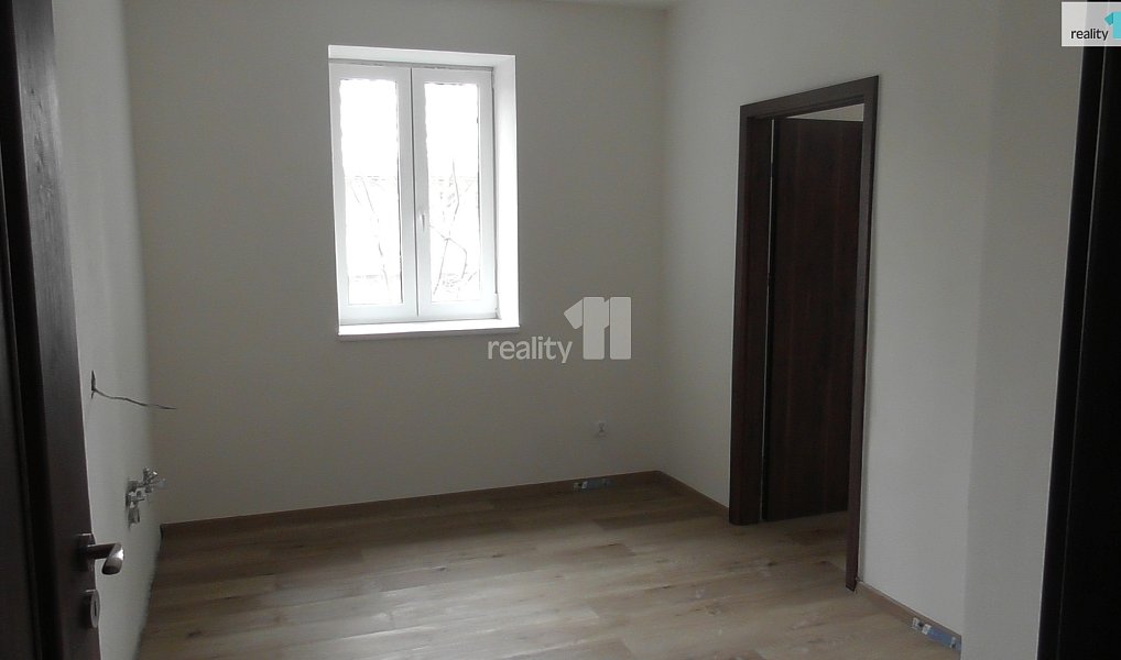 Prodej nájemního domu, činžáku 1 192 m², Ostrava – náhled fotky 8