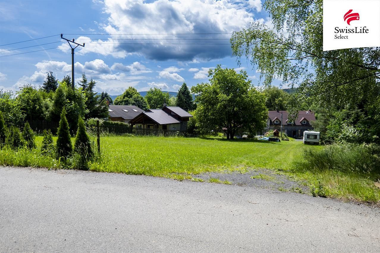 Prodej stavebního pozemku 1 176 m²