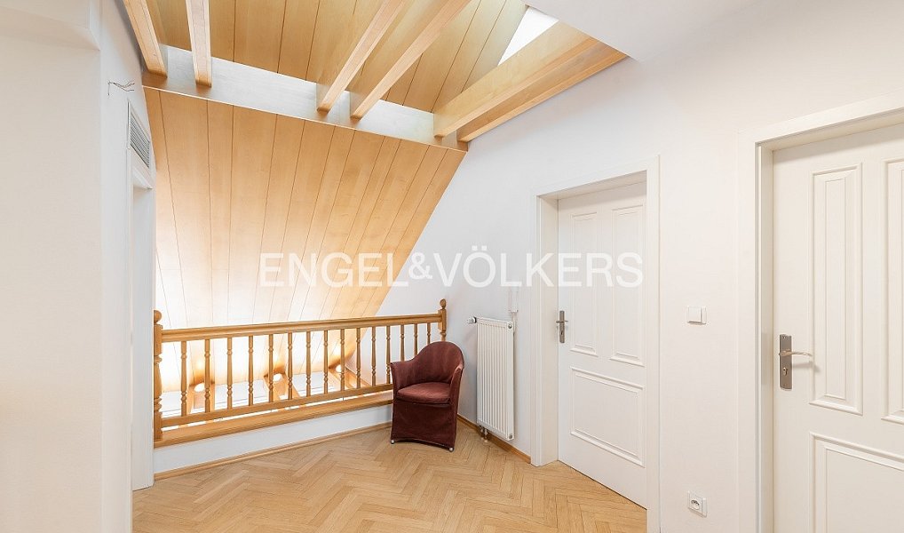 Pronájem bytu 5+1 163 m², Praha – náhled fotky 7