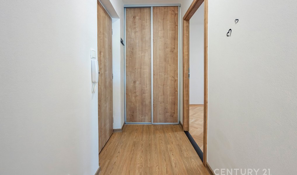Pronájem bytu 3+1 73 m², Kunín – náhled fotky 3