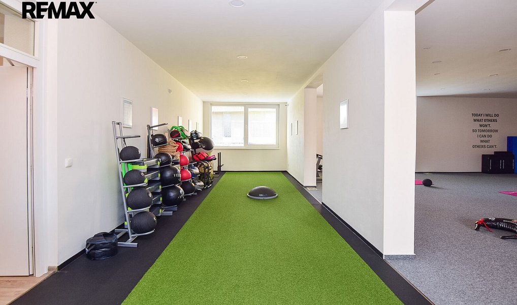 Pronájem obchodních prostor 380 m², Úhonice – náhled fotky 12