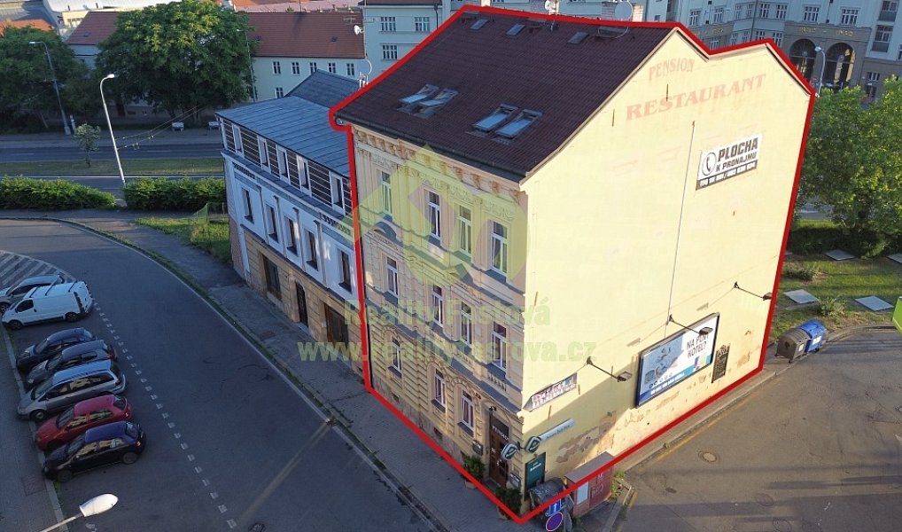 Prodej domu 776 m² s pozemkem 192 m², Plzeň – náhled fotky 8