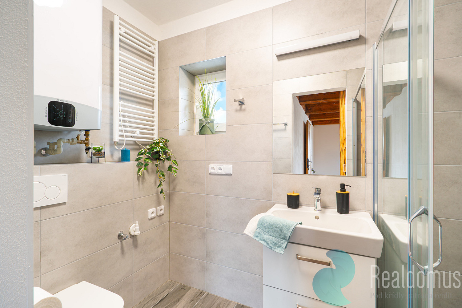 Pronájem bytu 1+kk 53 m² – pohled 4