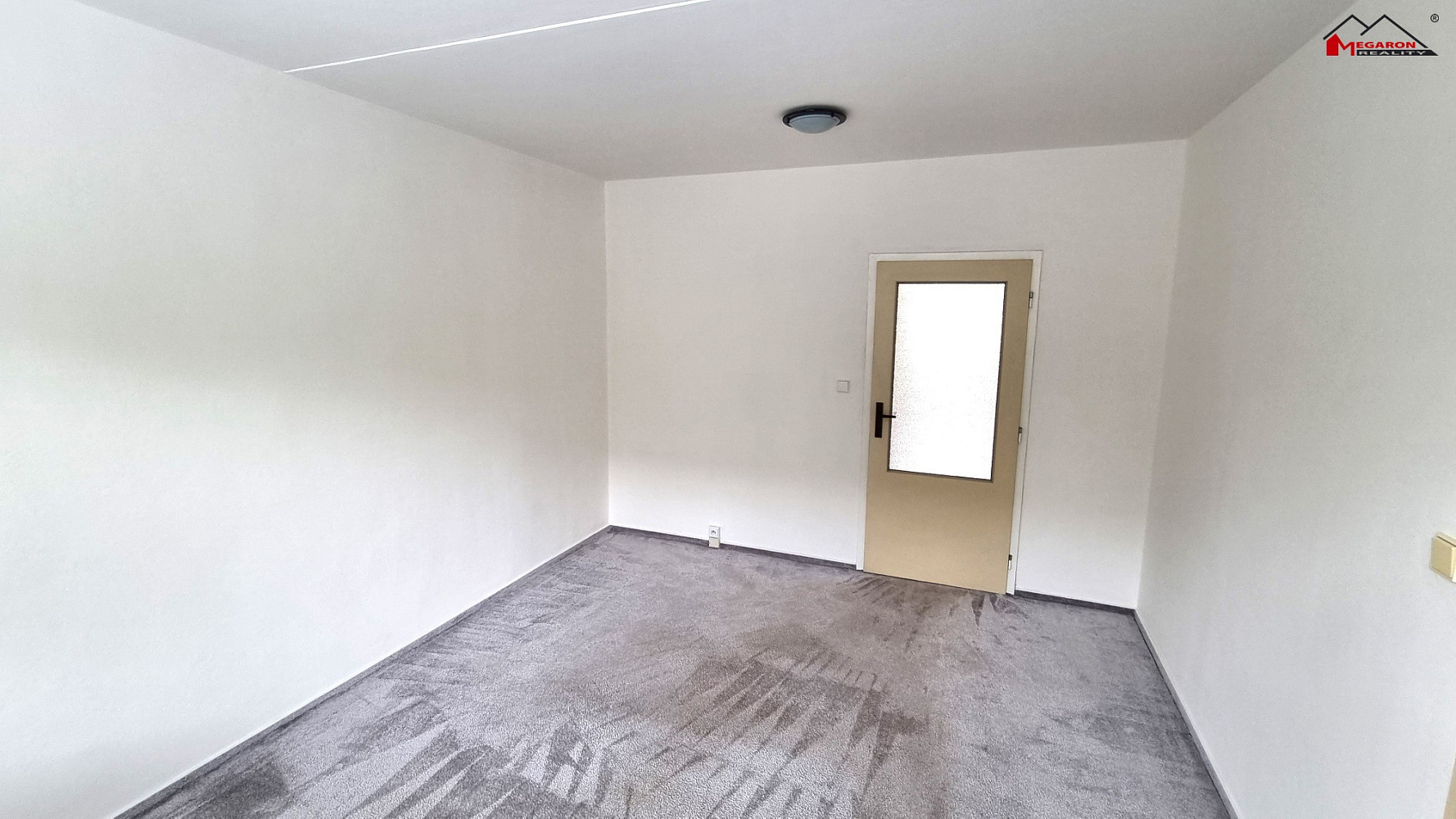 Pronájem bytu 2+1 61 m² – pohled 6