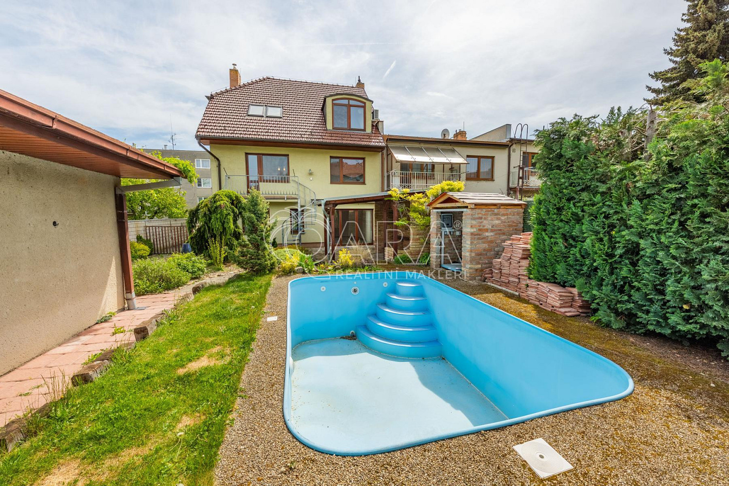 Prodej domu 229 m² s pozemkem 394 m² — photo 4