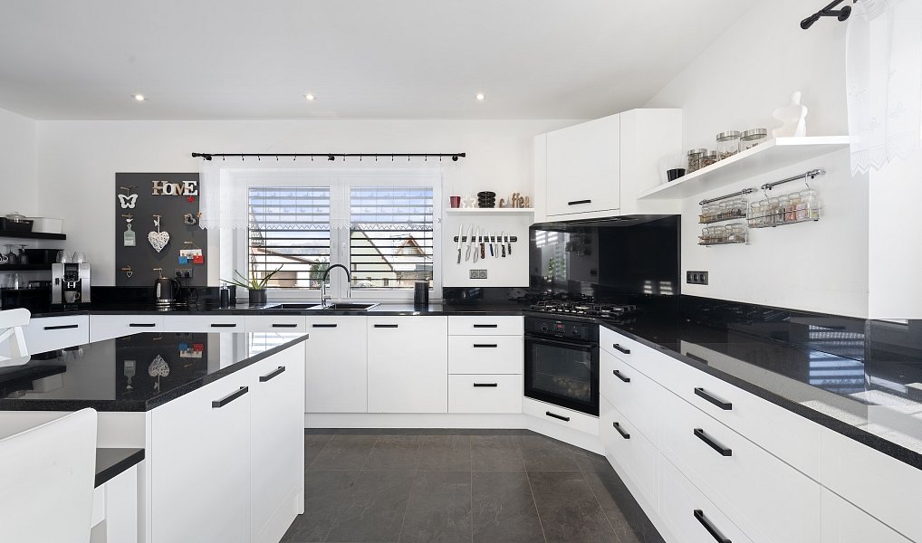 Prodej domu 225 m² s pozemkem 803 m², Letovice – náhled fotky 10