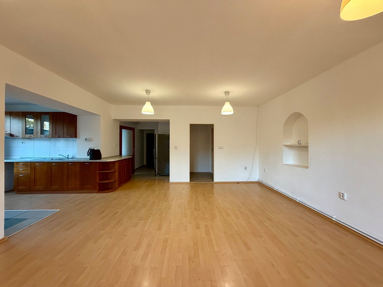 Pronájem bytu 1+1 64 m² – fotografie 2