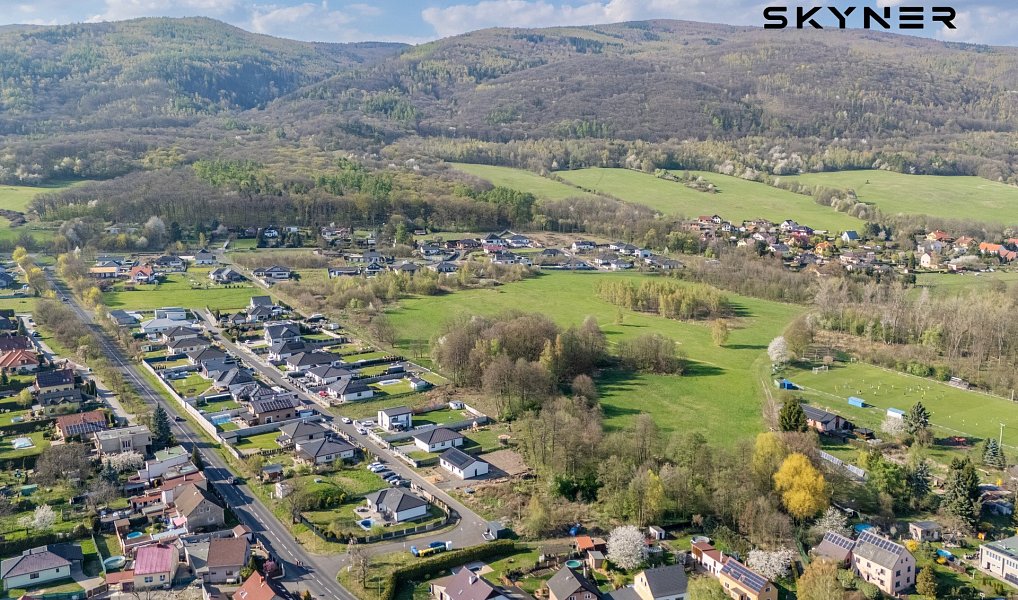 Prodej stavebního pozemku 1 348 m², Přestanov – náhled fotky 6