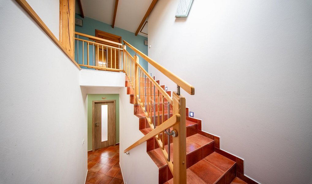 Prodej domu 200 m² s pozemkem 882 m², Dražičky – náhled fotky 7