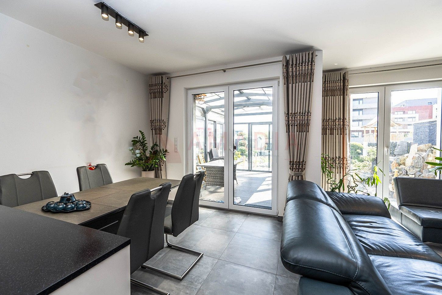 Prodej domu 143 m² s pozemkem 331 m² – fotografie 3