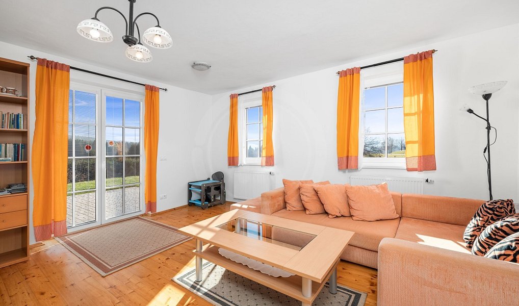 Prodej domu 230 m² s pozemkem 2 845 m², Horní Stropnice – náhled fotky 11