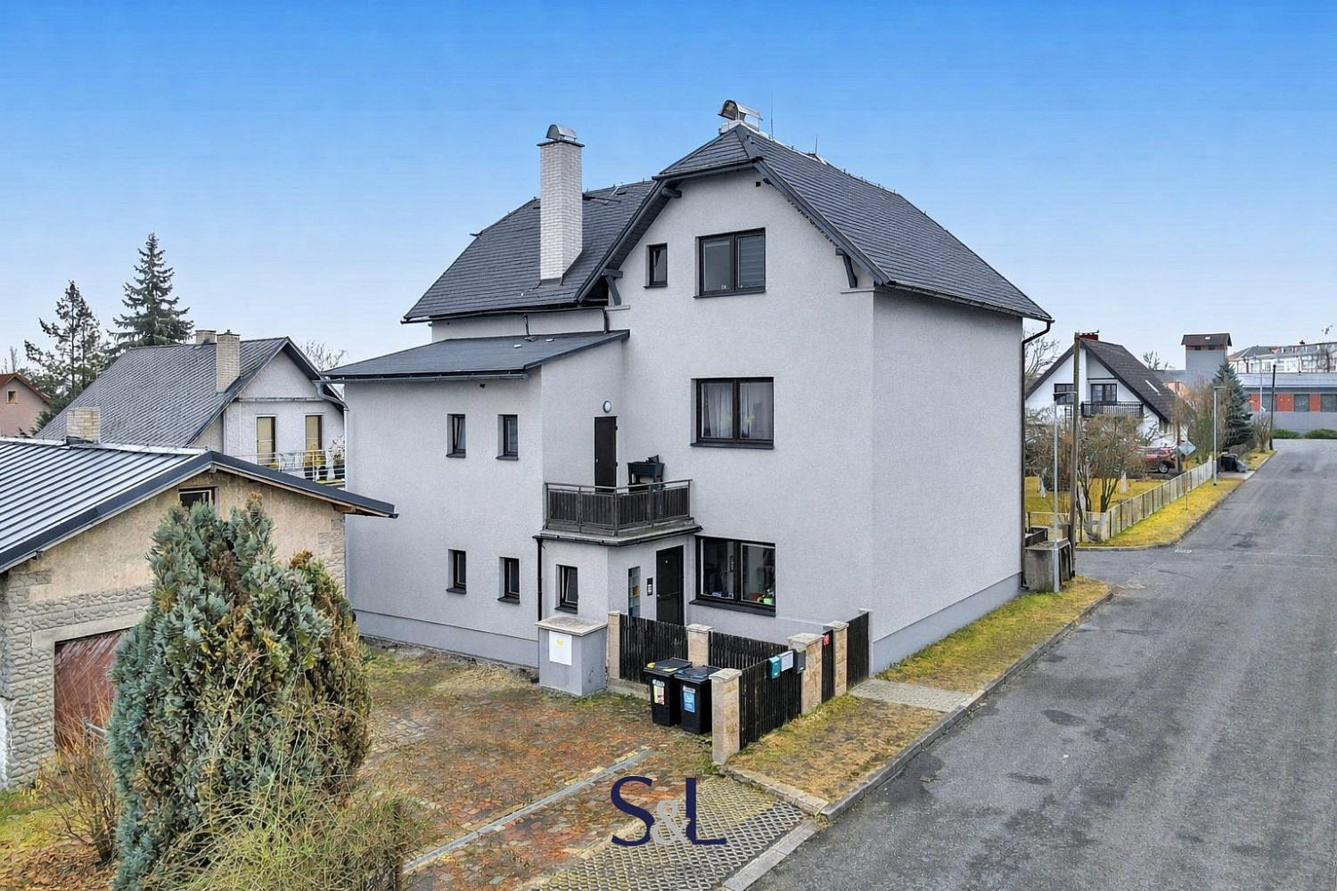 Prodej domu 255 m² s pozemkem 358 m² — photo 2