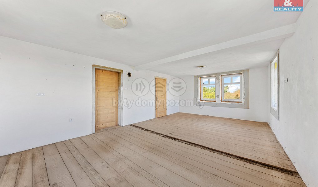 Prodej domu 140 m² s pozemkem 1 102 m², Staré Křečany – náhled fotky 8