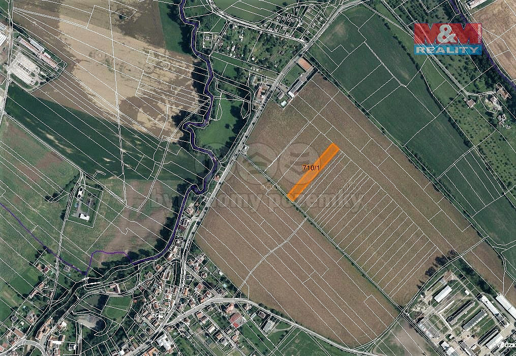 Prodej pole 916 m²