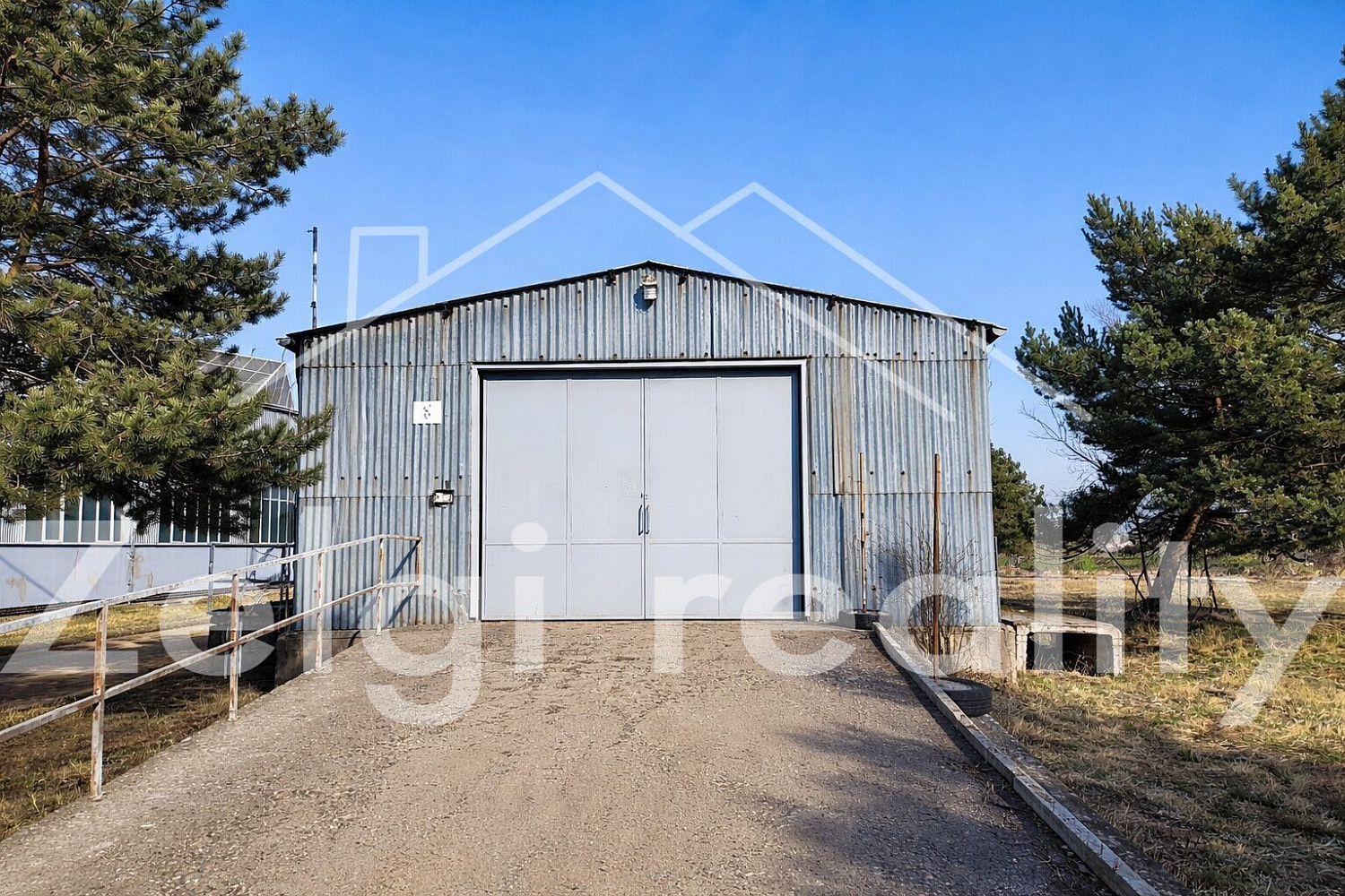 Pronájem skladovacích prostor 224 m² – fotografie 4