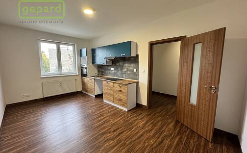 Pronájem bytu 1+kk 27 m², Jáchymovská, Karlovy Vary - Bohatice