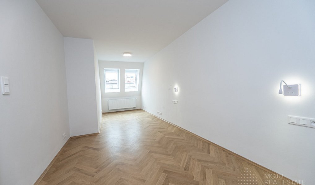 Pronájem bytu 4+1 227 m², Praha – náhled fotky 18