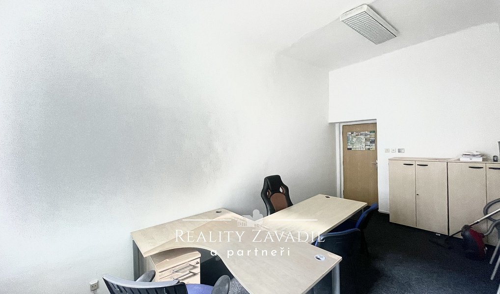 Pronájem kanceláře 17 m², Benešov – náhled fotky 3