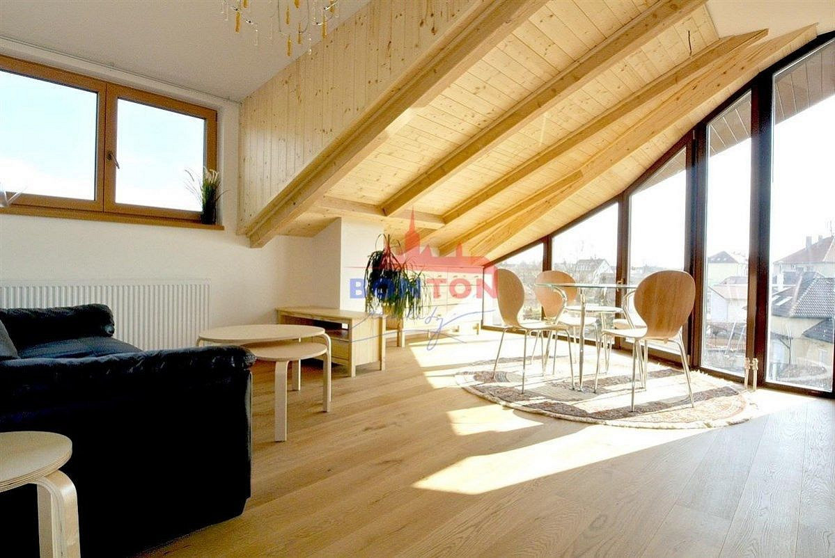 Pronájem bytu 3+kk 63 m² — photo 2