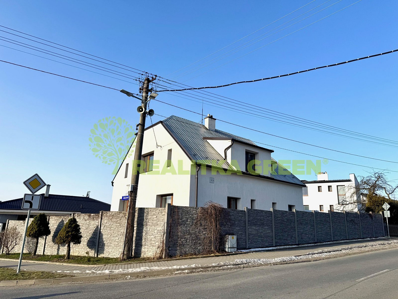 Pronájem domu 130 m² s pozemkem 114 m²