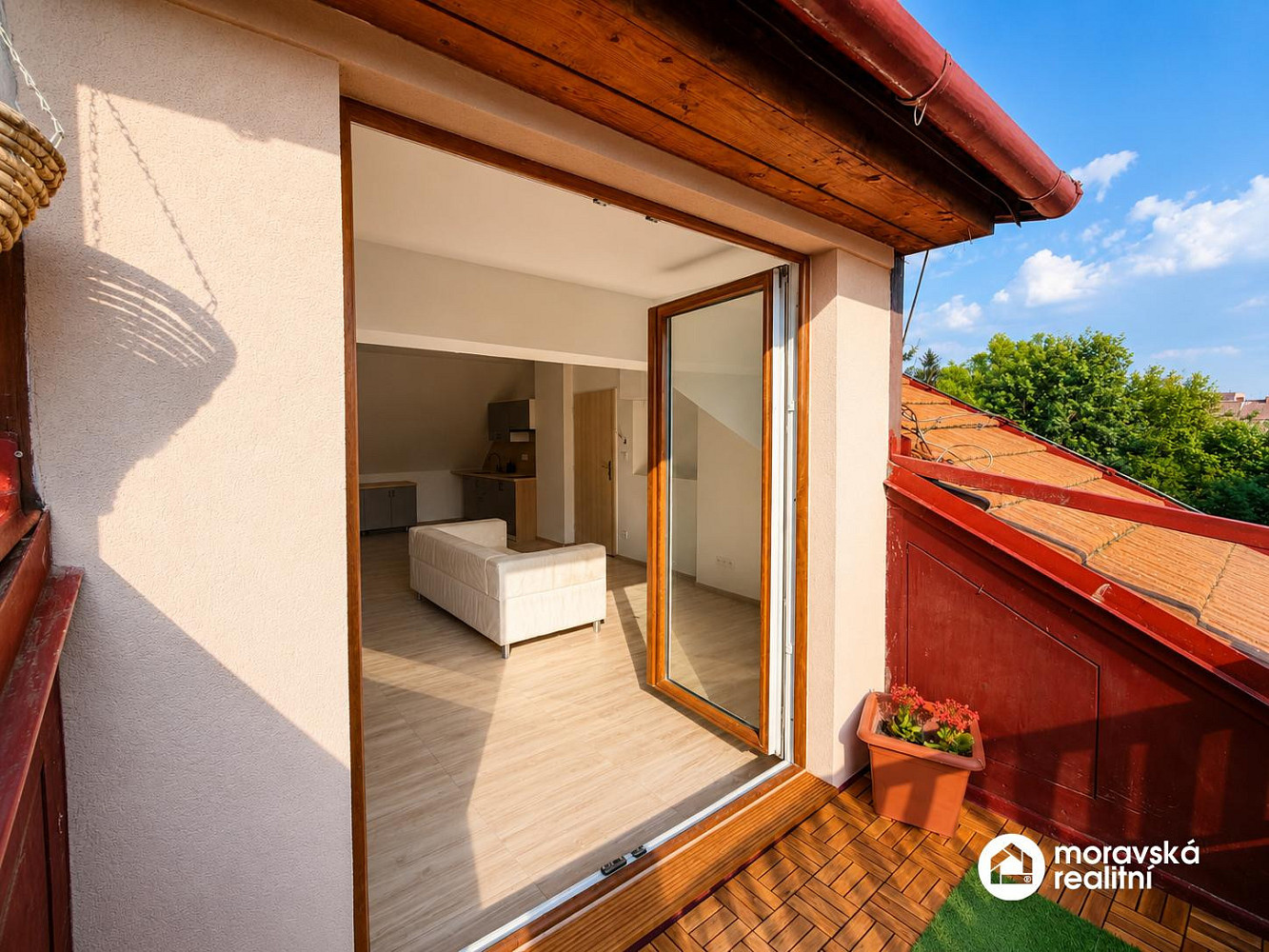 Prodej bytu 1+kk 52 m² — photo 2