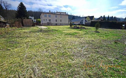 Prodej stavebního pozemku 1 933 m², Míru, Lštění - Zlenice, okres Benešov