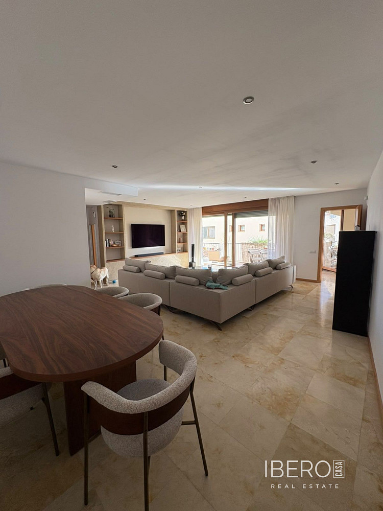 4-стаен апартамент, 154 m²