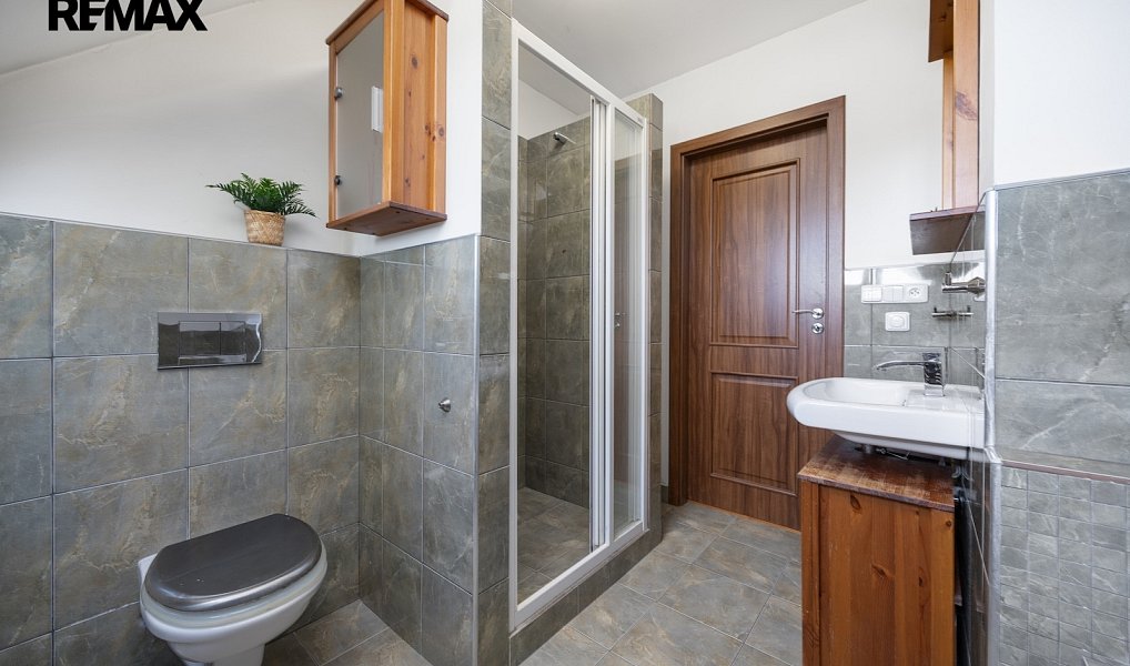 Prodej domu 210 m² s pozemkem 1 140 m², Praha – náhled fotky 18