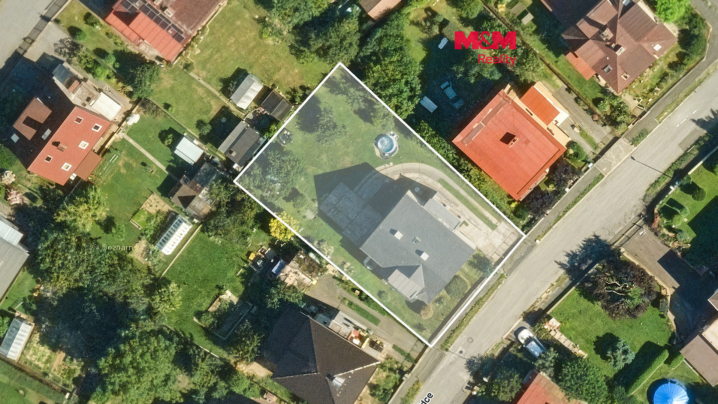 Prodej domu 240 m² s pozemkem 703 m²