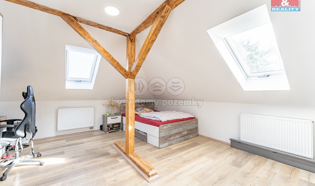 Prodej domu 743 m² s pozemkem 2 776 m², Zásmuky – náhled fotky 11