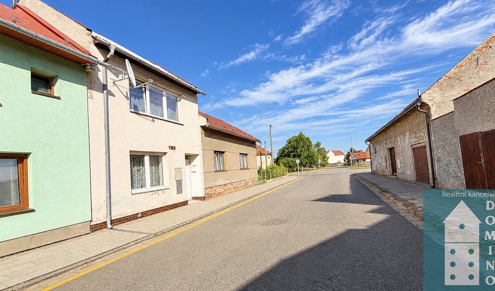 Prodej domu 180 m² s pozemkem 254 m², Kojetín – náhled fotky 2