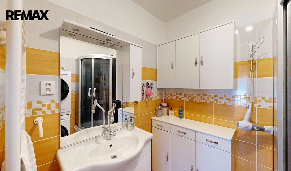 Prodej domu 281 m² s pozemkem 659 m², Telč – náhled fotky 8
