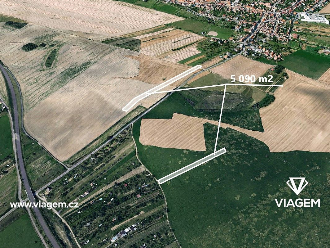 Prodej pole 1 272 m²
