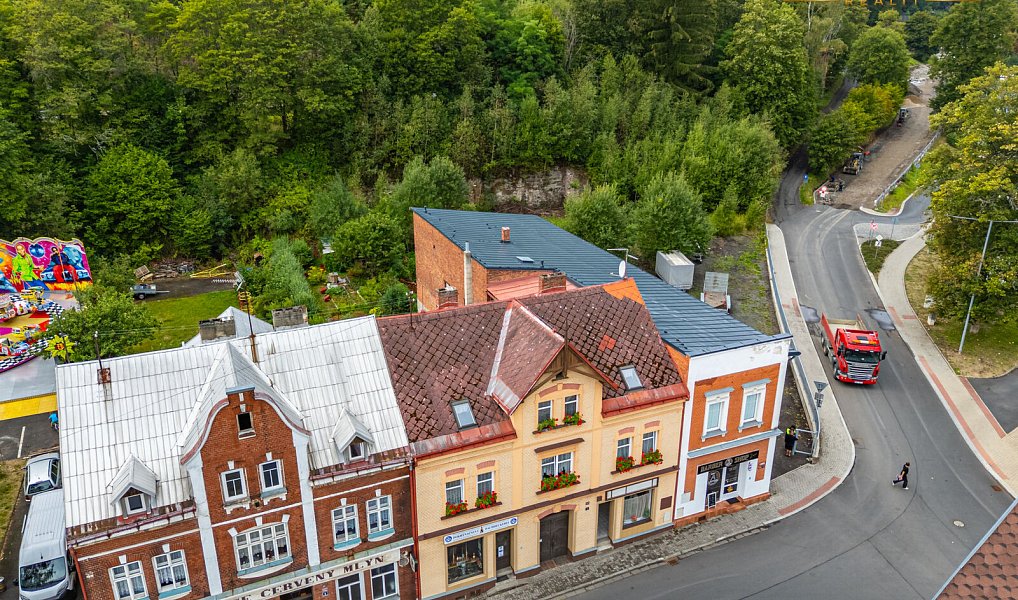 Prodej domu 380 m² s pozemkem 615 m², Kraslice – náhled fotky 35