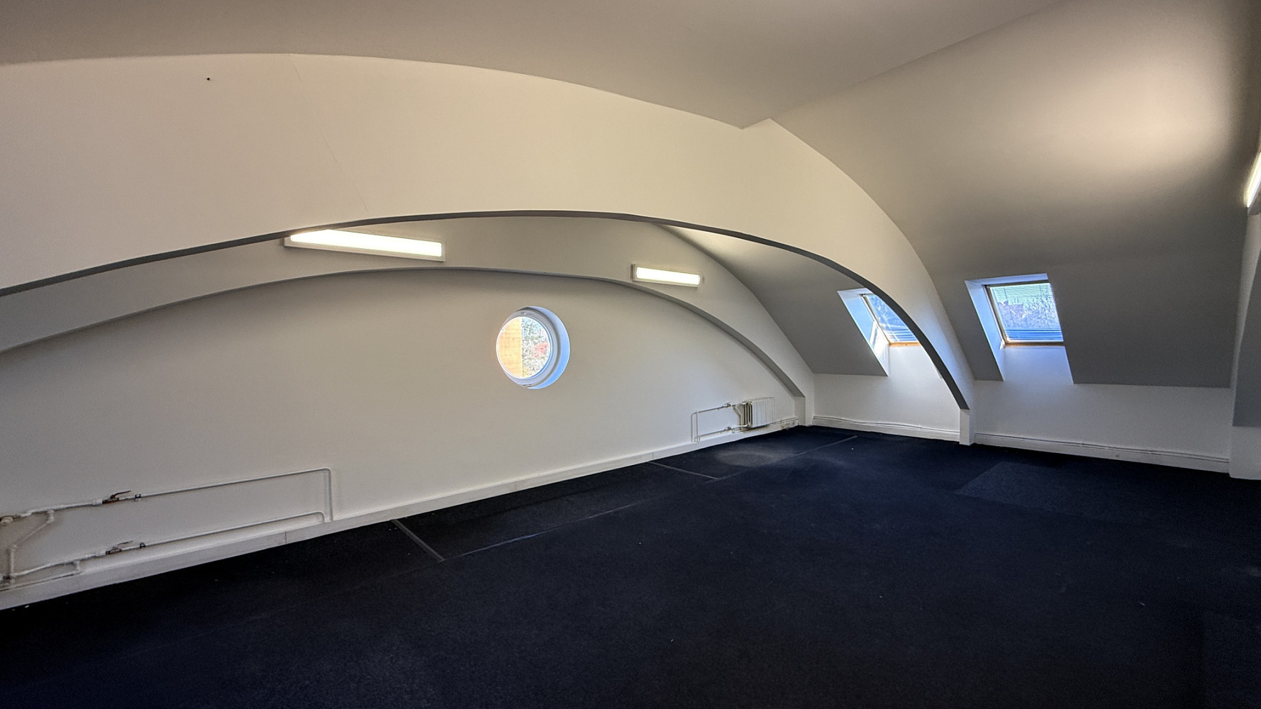 Pronájem kanceláře 195 m² – fotografie 4
