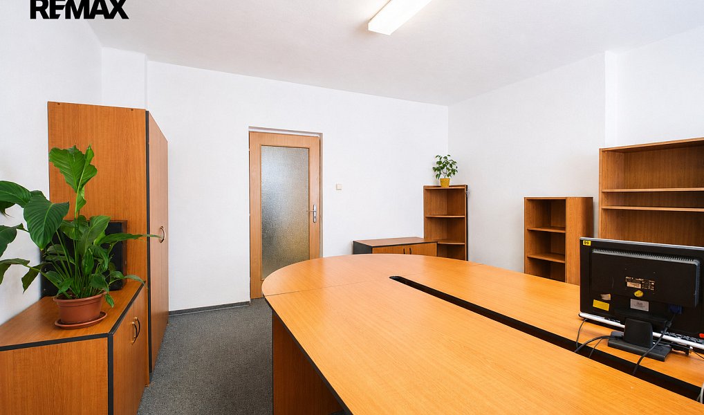 Prodej kanceláře 1 275 m², Petřvald – náhled fotky 9