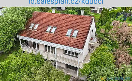 Prodej domu 337 m² s pozemkem 1 319 m², K Dubči, Praha 9 - Koloděje