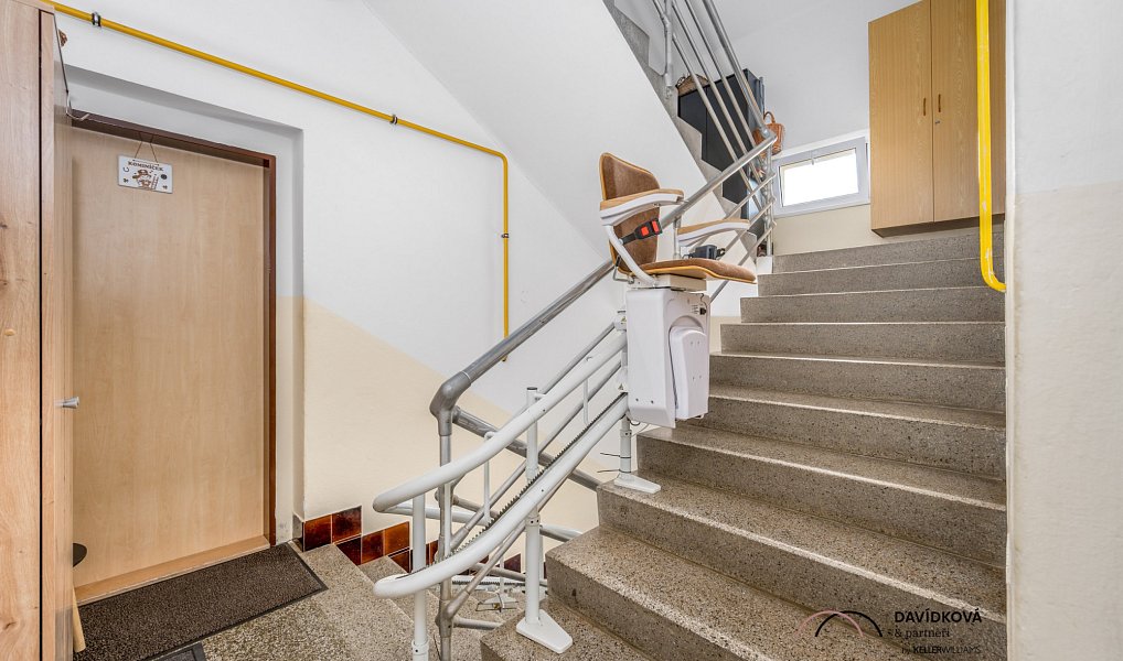 Prodej bytu 2+1 72 m², Velešín – náhled fotky 24