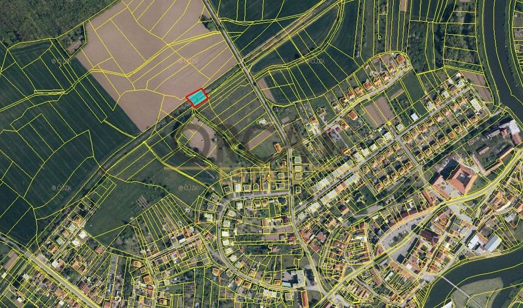 Prodej pole 552 m², Uherský Ostroh – náhled fotky 2