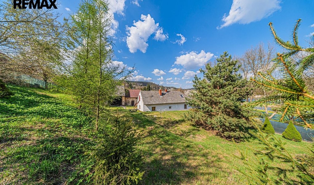 Prodej domu 363 m² s pozemkem 1 345 m², Kamýk nad Vltavou – náhled fotky 37