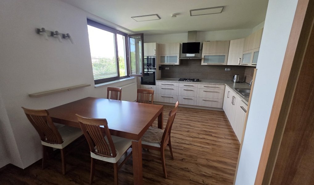 Prodej domu 229 m² s pozemkem 559 m², Holešov – náhled fotky 23